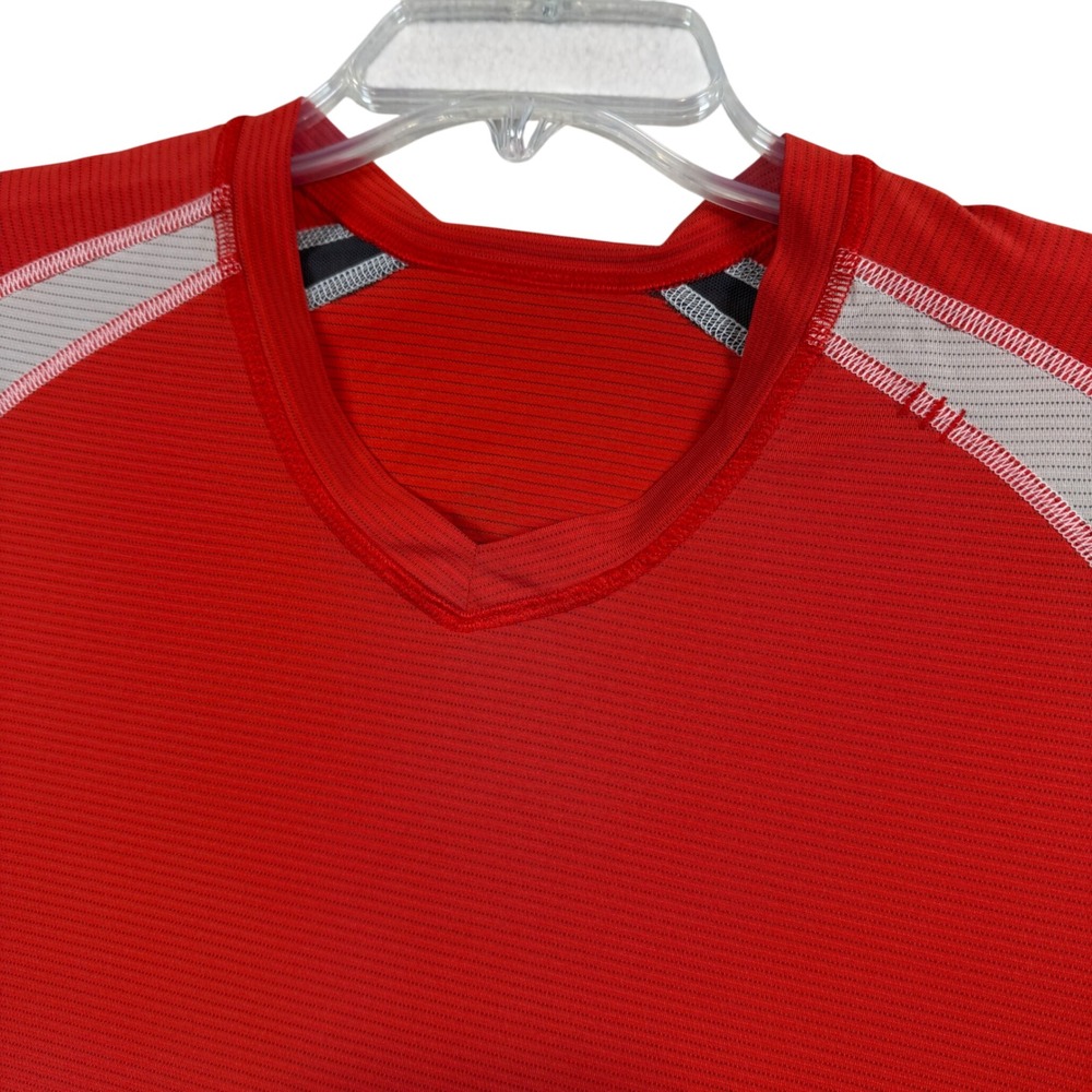 Lululemon Men's Large Red Short Sleeve Running Pocket Gym Performance